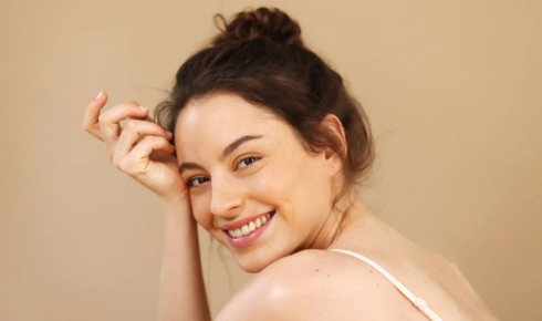 Natural Glow ke liye daily habits kya honi chahiye